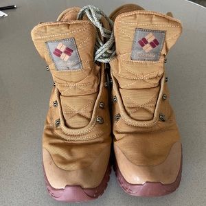 Men’s insulated waterproof Columbia boots, size 10.5.